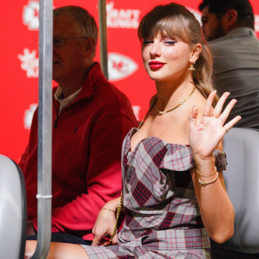 How did Kansas City react to Taylor Swift's surprise visit
