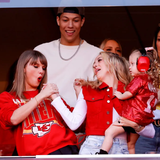 How have Brittany and Patrick Mahomes welcomed Taylor Swift