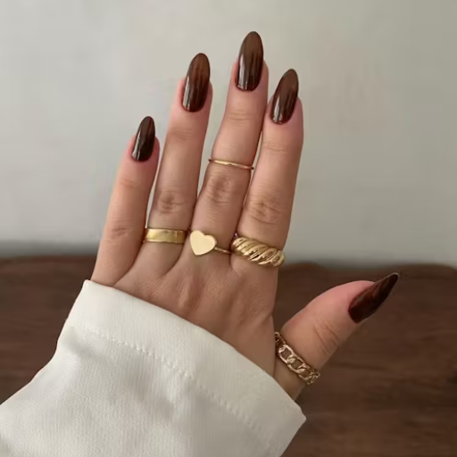 What are brown French tip nails, and why are they trending