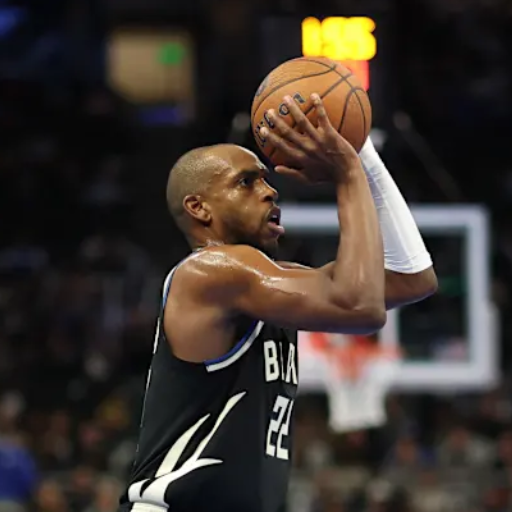 Will Khris Middleton be playing in the NBA Cup Final