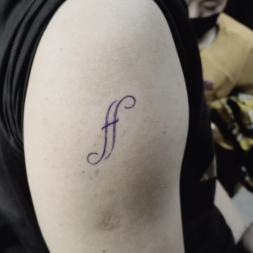 How to choose between uppercase and lowercase F tattoos